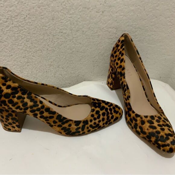 New with box 1.STATE HALEE 2 PUMP COW HAIR FUR~ 12 M - Picture 1 of 12